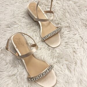 Jewel Badgley Mischka Pearl & Crystal Embellished Champagne Heels